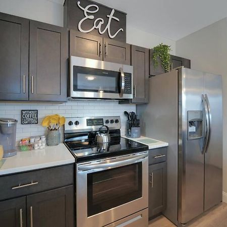 Beautiful 2Br Apt/Ewr Airport/King /Free Parking Ньюарк Экстерьер фото