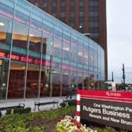 Beautiful 2Br Apt/Ewr Airport/King /Free Parking Ньюарк Экстерьер фото