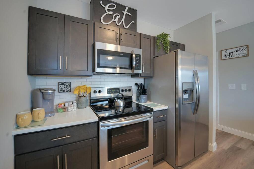 Beautiful 2Br Apt/Ewr Airport/King /Free Parking Ньюарк Экстерьер фото