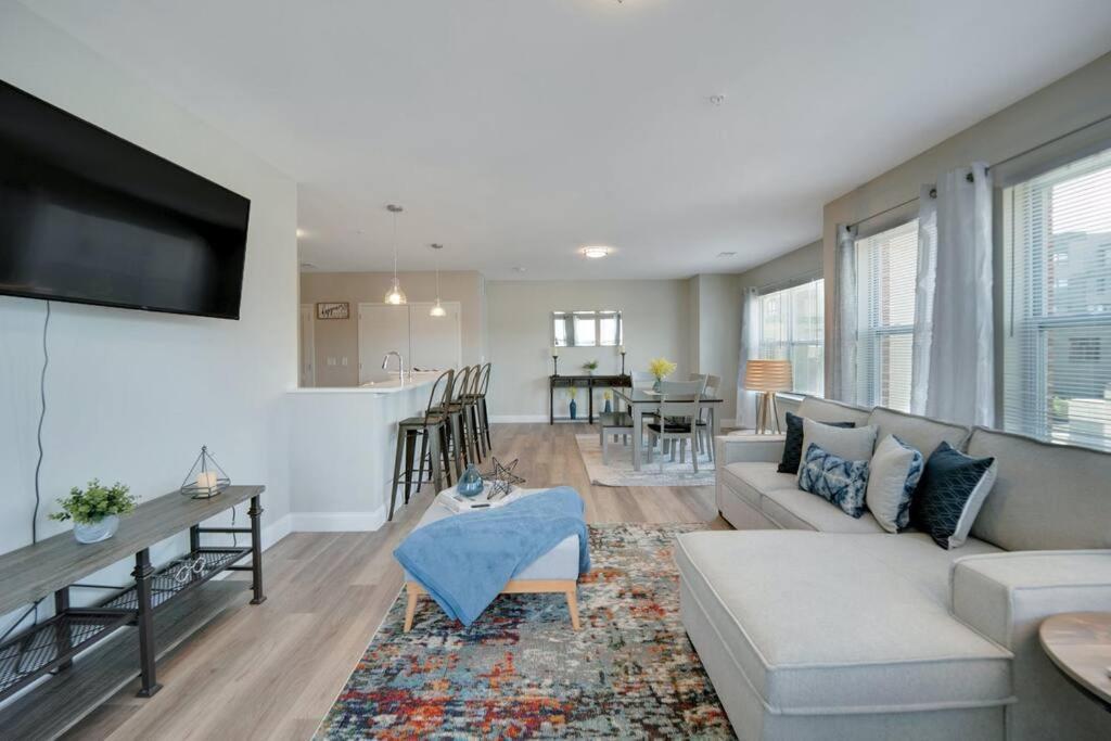Beautiful 2Br Apt/Ewr Airport/King /Free Parking Ньюарк Экстерьер фото