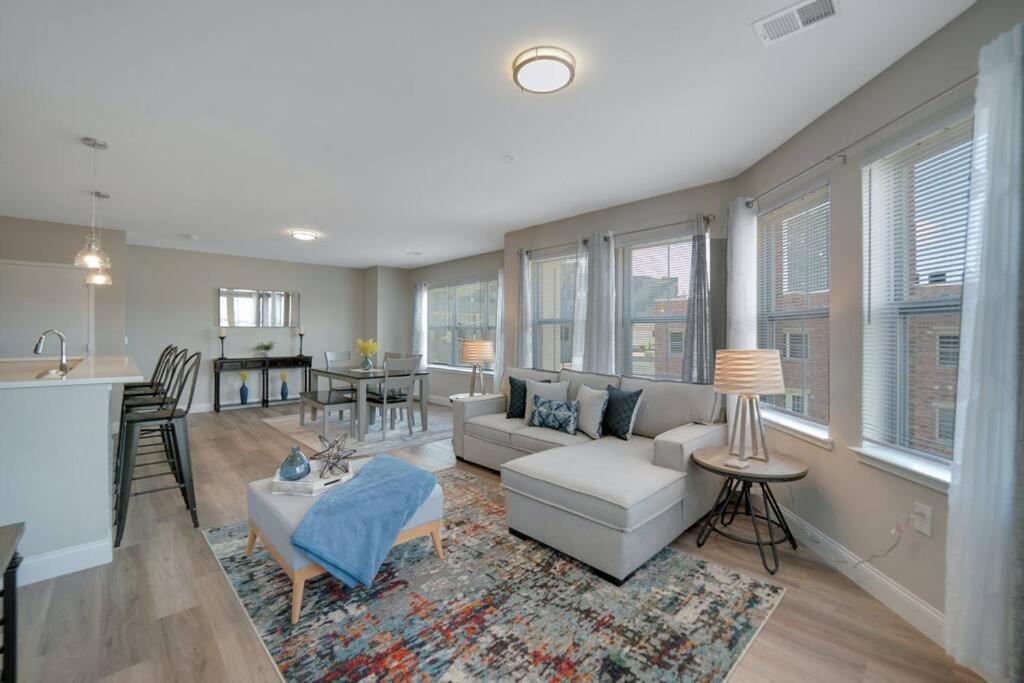Beautiful 2Br Apt/Ewr Airport/King /Free Parking Ньюарк Экстерьер фото