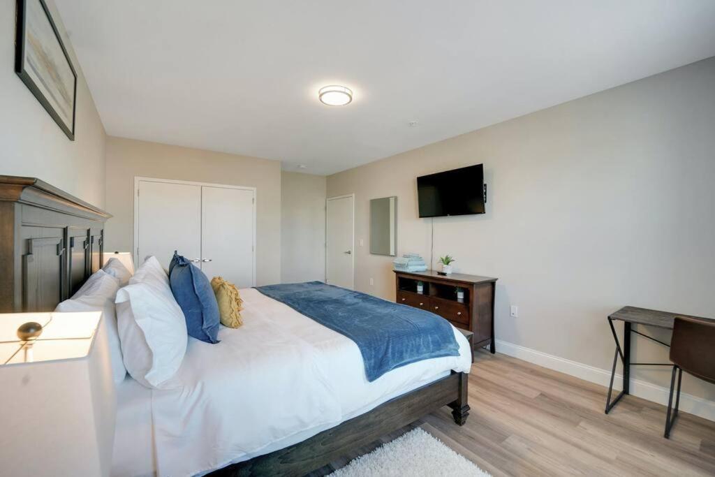 Beautiful 2Br Apt/Ewr Airport/King /Free Parking Ньюарк Экстерьер фото