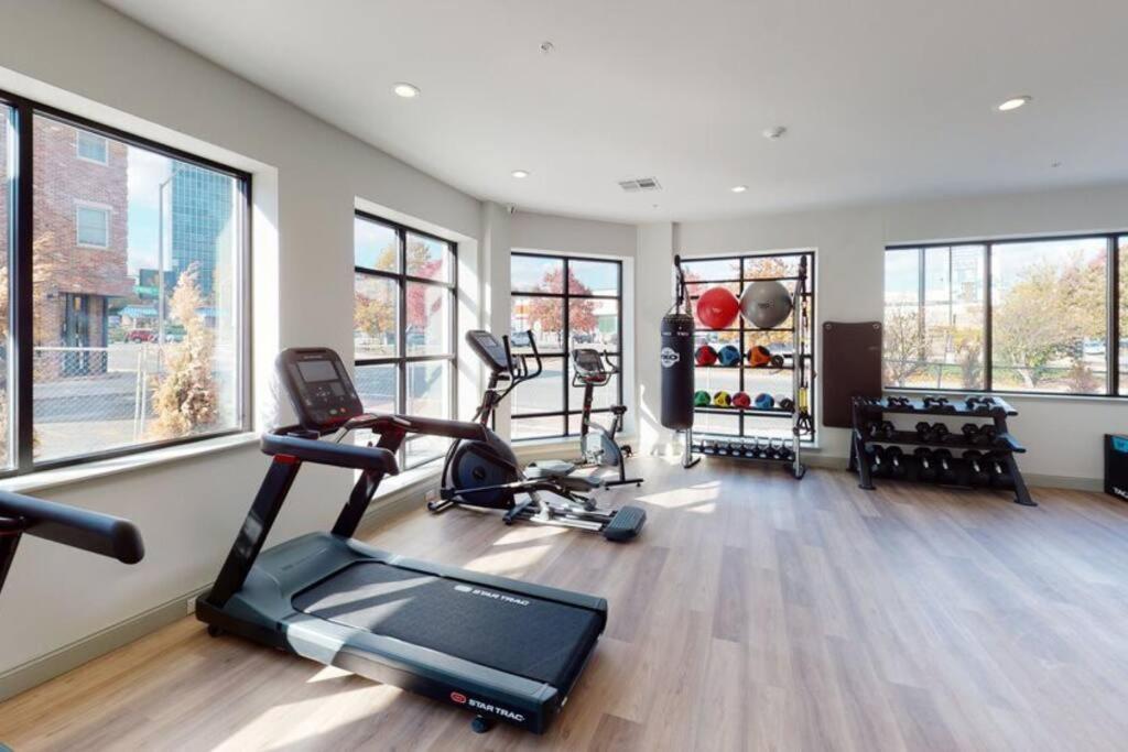 Beautiful 2Br Apt/Ewr Airport/King /Free Parking Ньюарк Экстерьер фото