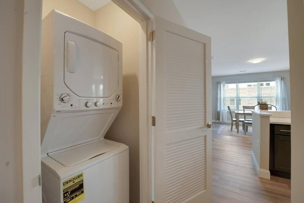 Beautiful 2Br Apt/Ewr Airport/King /Free Parking Ньюарк Экстерьер фото